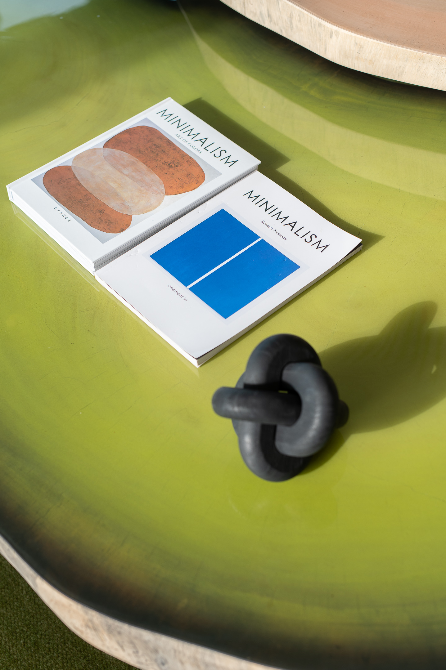 Elegant décor details inside the Reserva Conchal penthouse, showcasing sophisticated design elements and Costa Rican craftsmanship in a luxurious coastal setting.